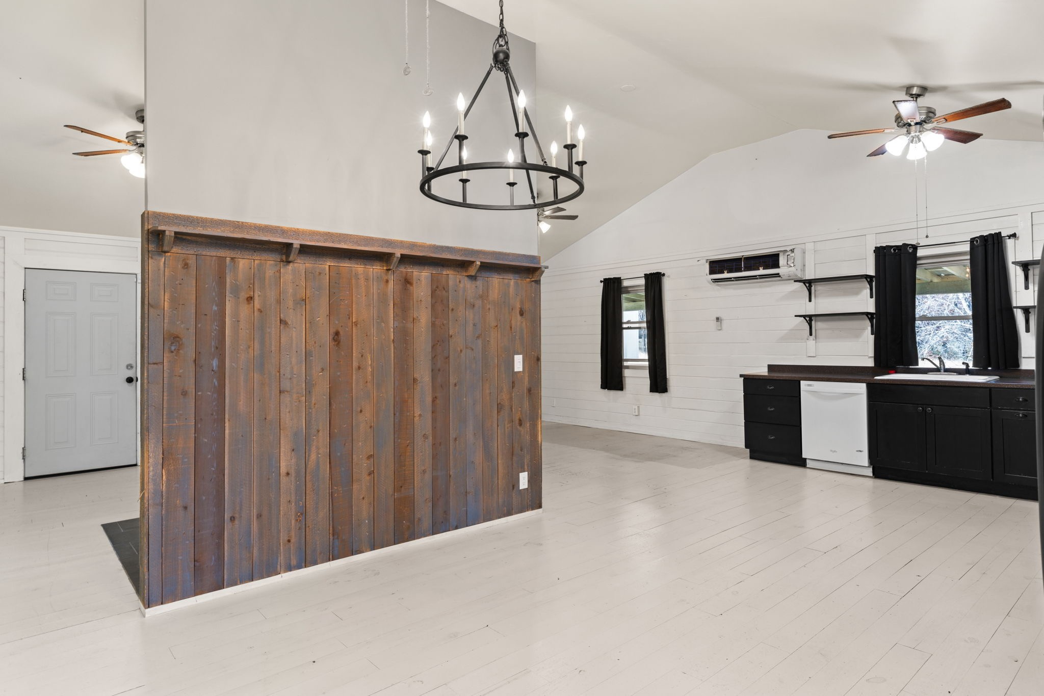 9680 Buttermilk Ridge Road Lawrenceburg, TN 38464 - Photo 3 of 61 a view of a livingroom with furniture and chandelier fan