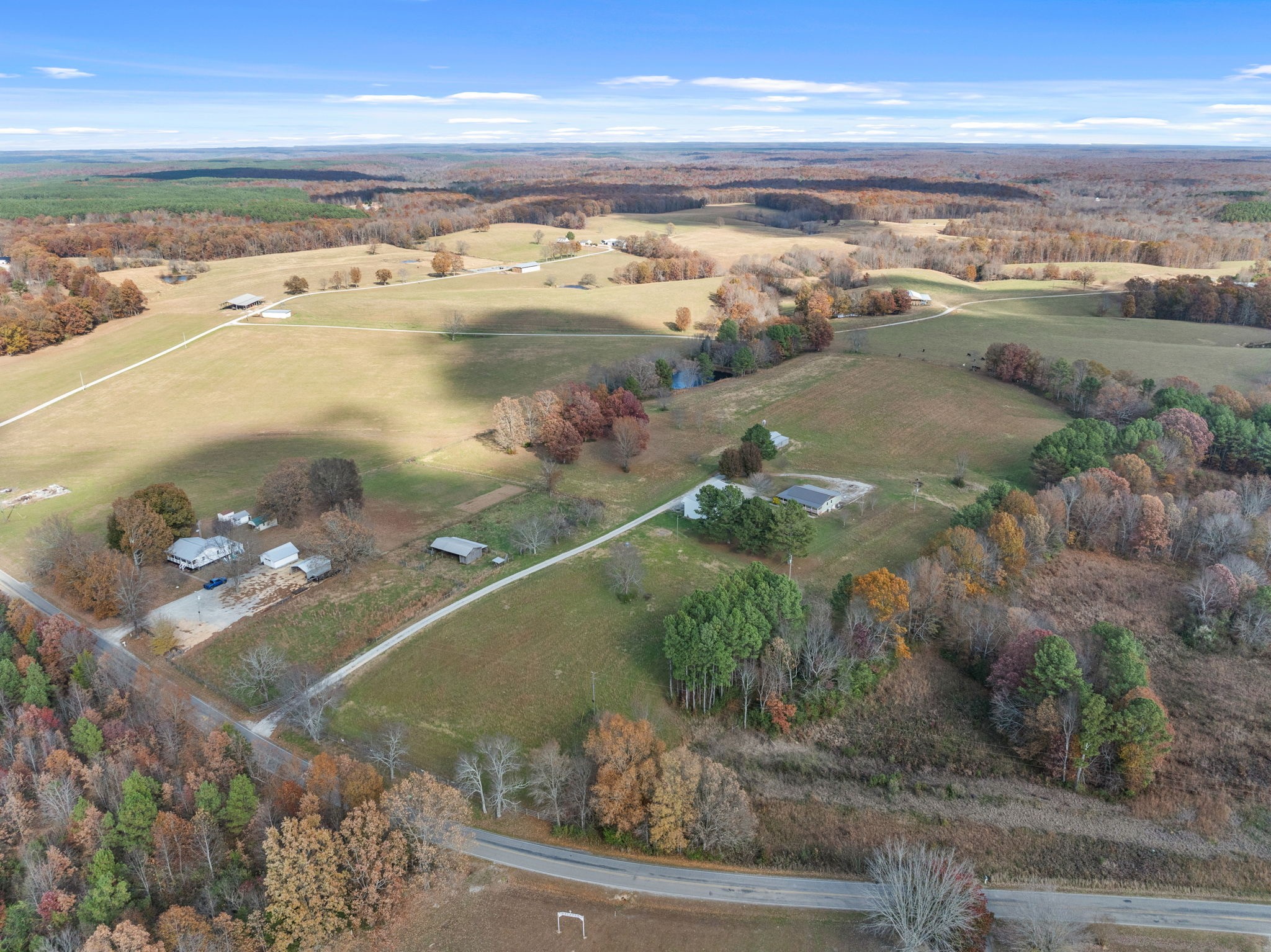 9680 Buttermilk Ridge Road Lawrenceburg, TN 38464 - Photo 46 of 61 a view of an ocean and beach