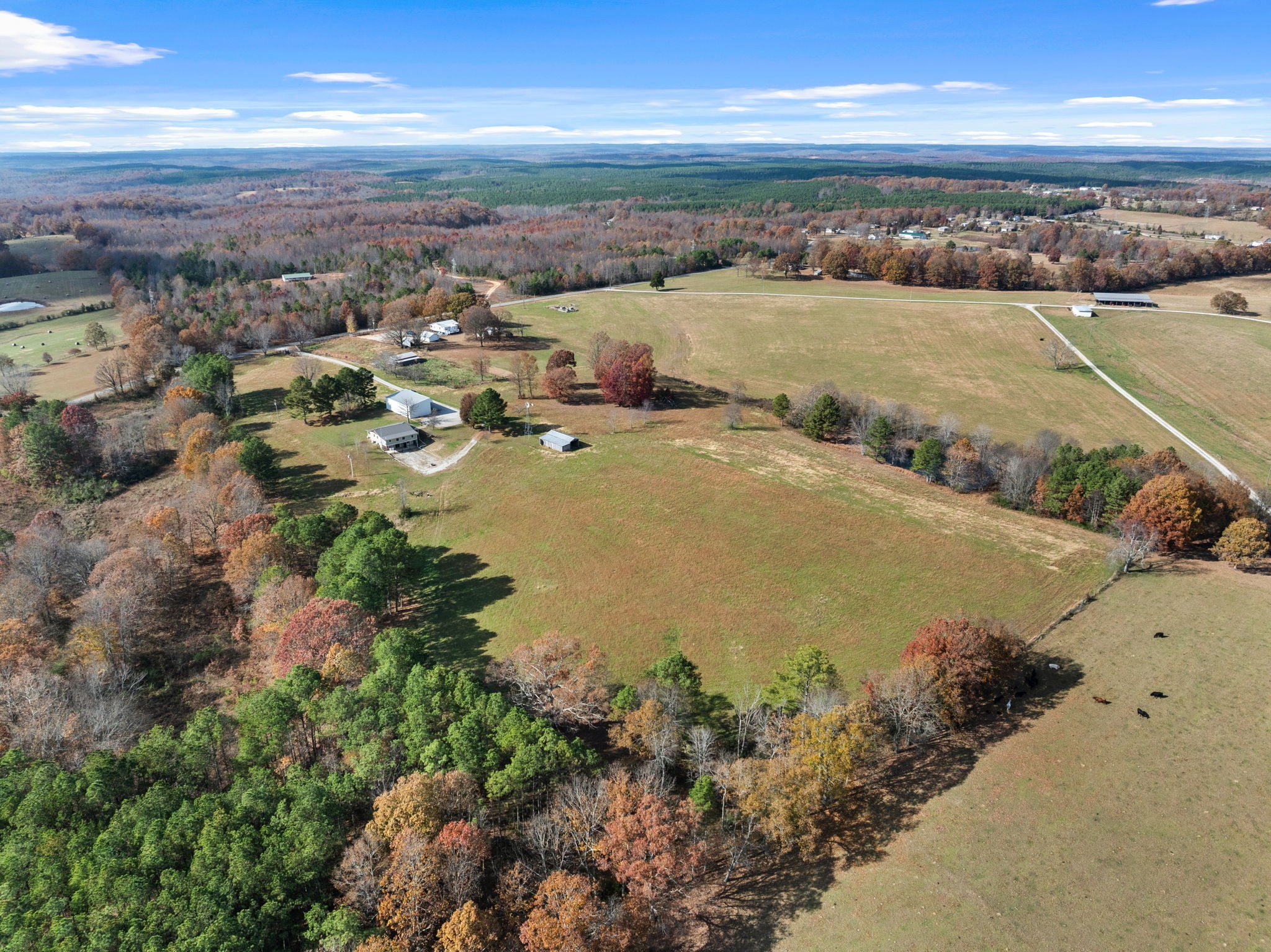 9680 Buttermilk Ridge Road Lawrenceburg, TN 38464 - Photo 55 of 61 a view of an ocean and beach