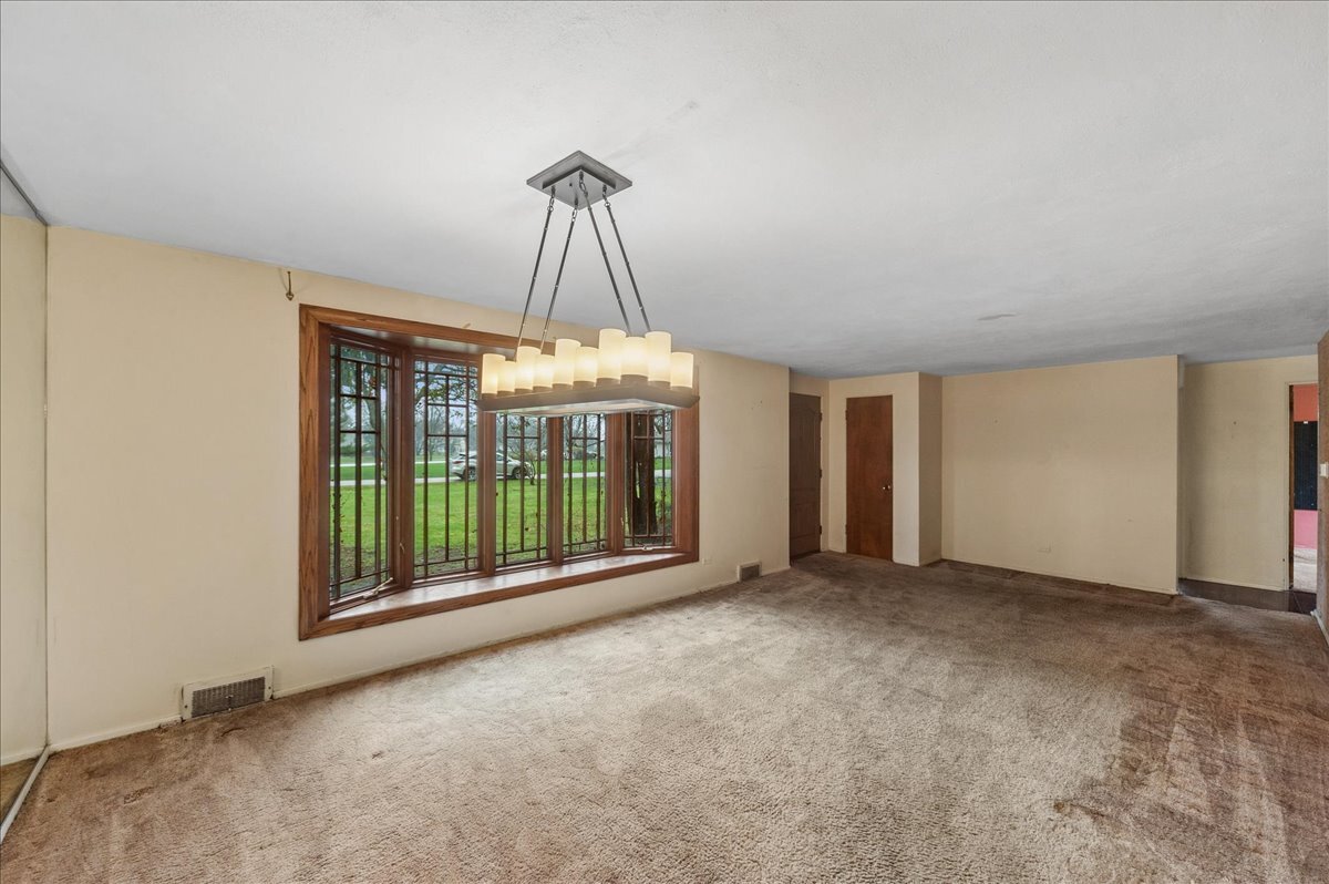 306 Lonsdale Road Prospect Heights, IL 60070 - Photo 5 of 24