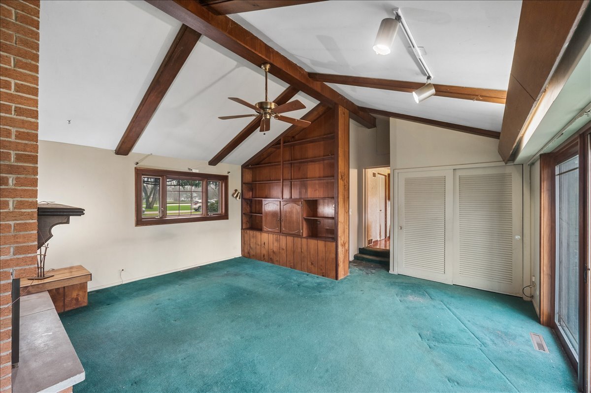 306 Lonsdale Road Prospect Heights, IL 60070 - Photo 9 of 24