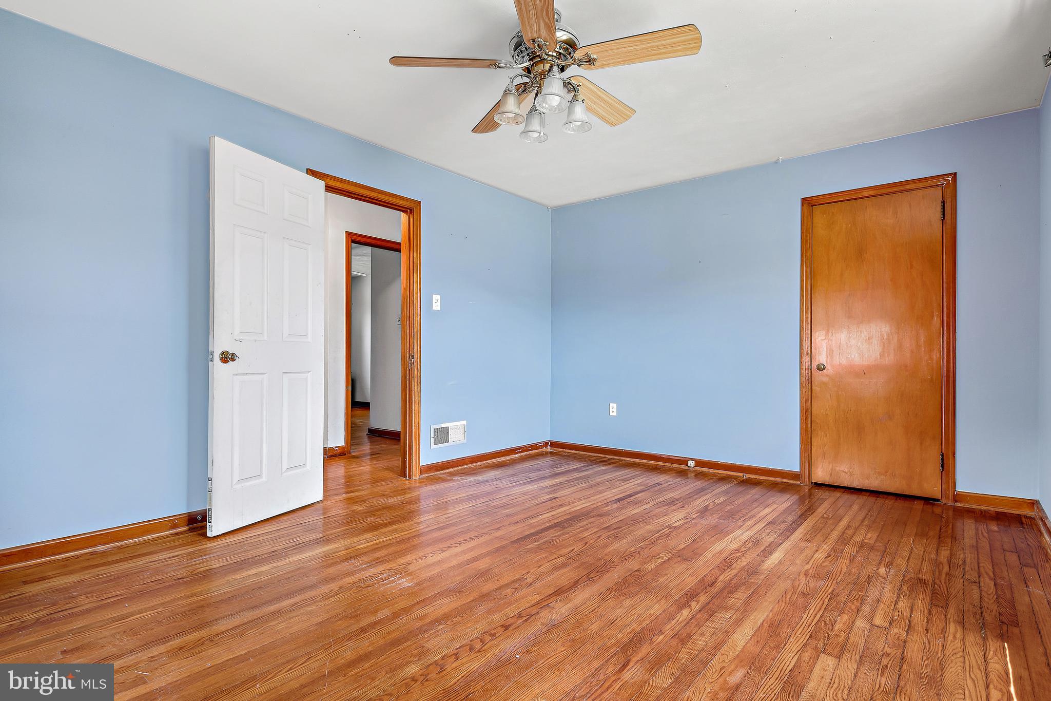 2331 Sunset Road York, PA 17406 - Photo 14 of 31 Gallery Image 14