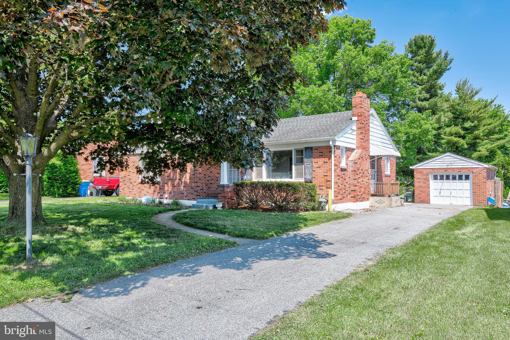 2331 Sunset Road York, PA 17406 - Photo 3 of 31 Gallery Image 3