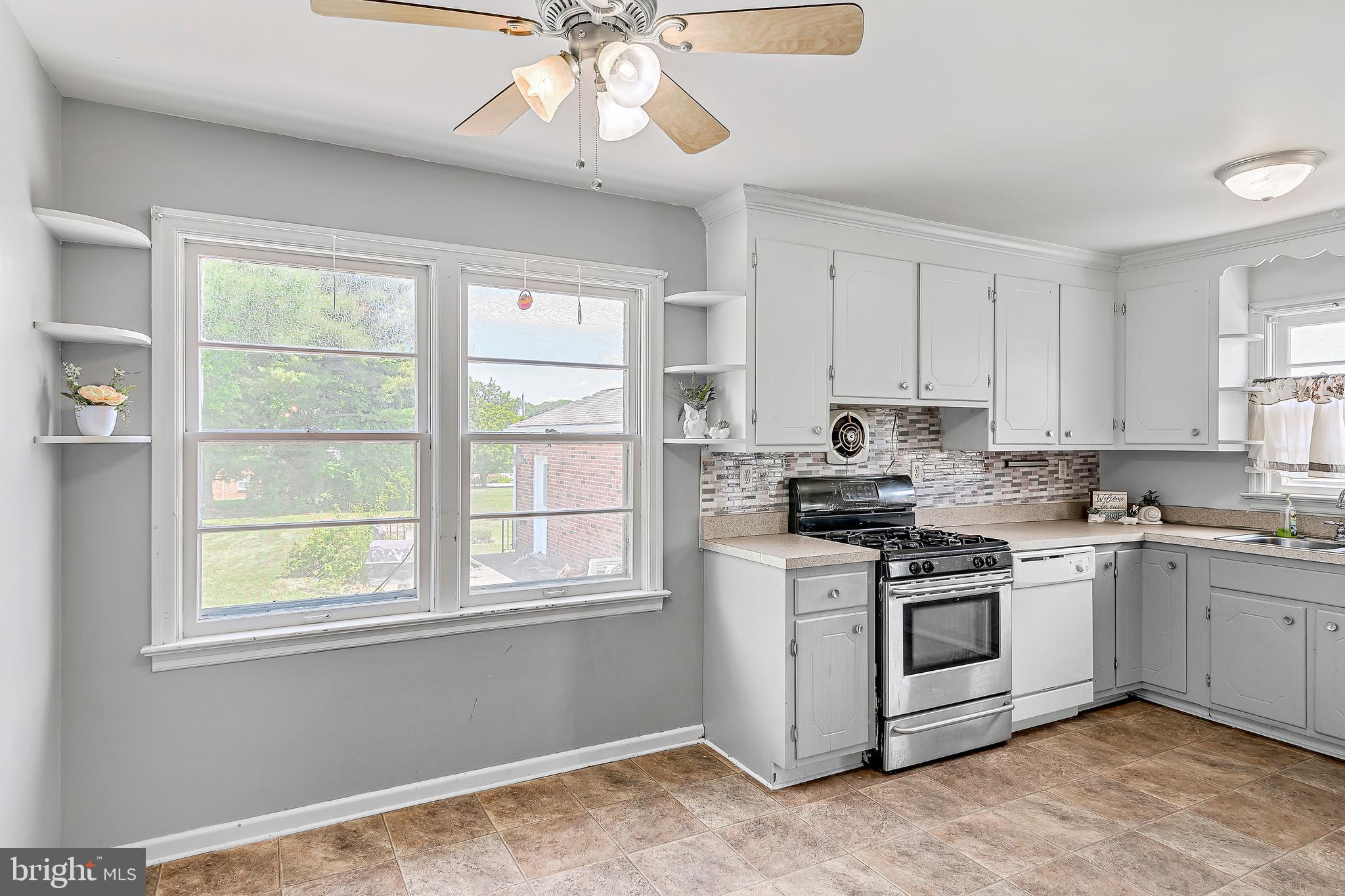 2331 Sunset Road York, PA 17406 - Photo 8 of 31 Gallery Image 8