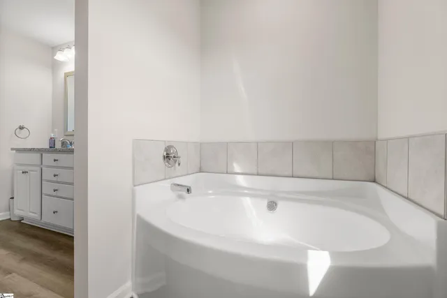 $436,000 | 3 Steeds Gln Road, Piedmont, SC 29673