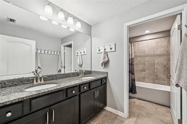 $635,000 | 4515 Bent Tree Boulevard, Sarasota, FL 34241