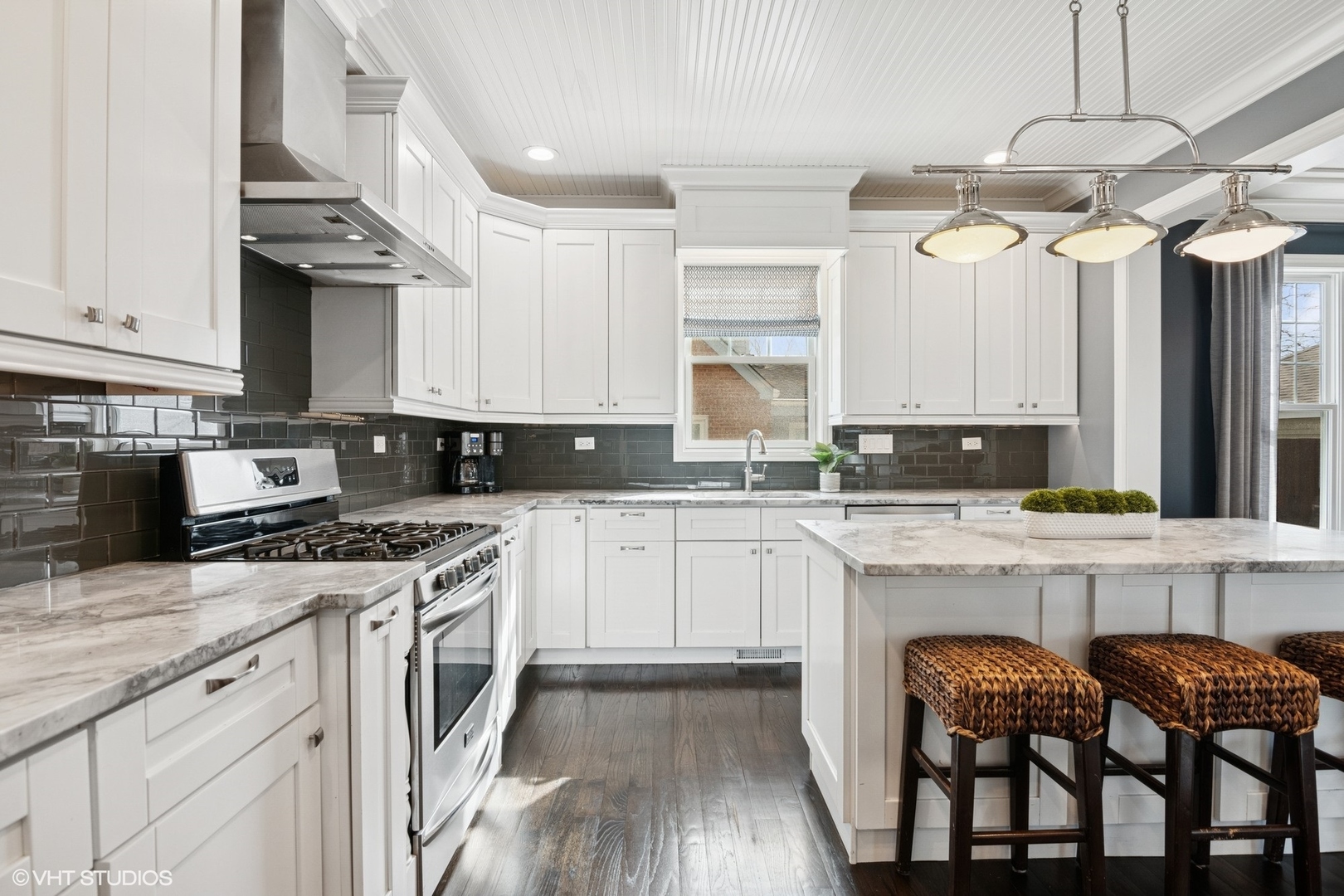 374 North Myrtle Avenue Elmhurst, IL 60126 - Photo 17 of 75