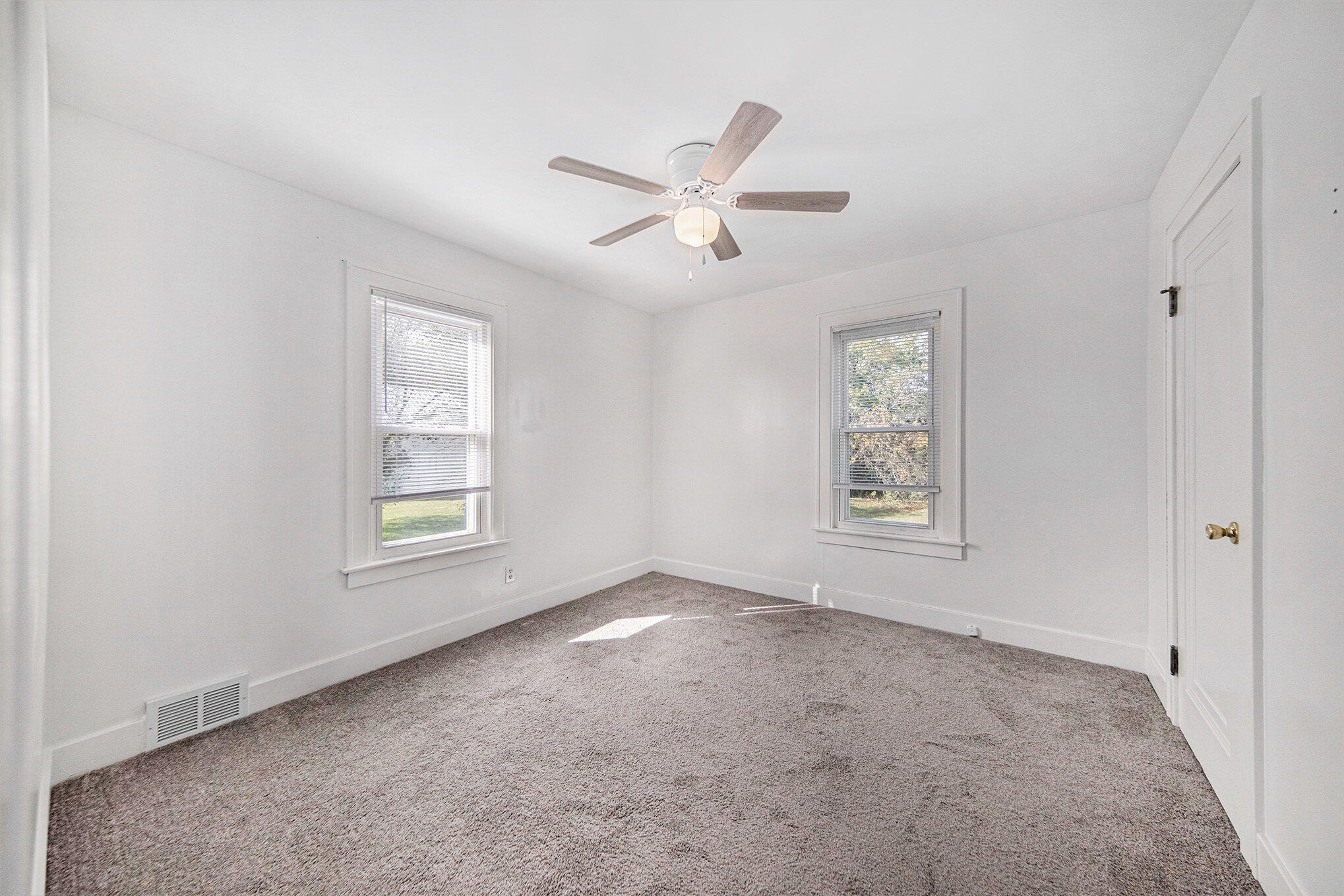 13431 Crowe Road Milan, MI 48160 - Photo 16 of 29 017_sbp_104_943