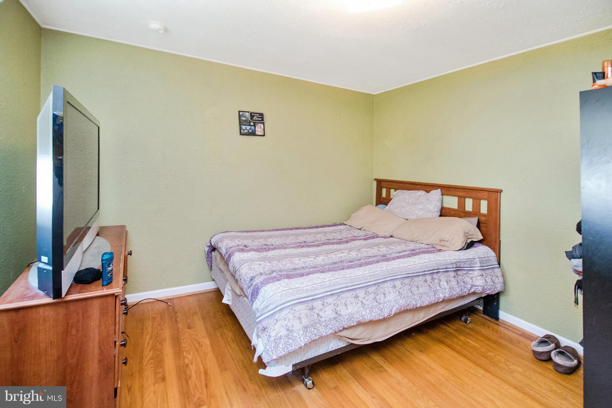 18902 Fuller Heights Road Triangle, VA 22172 - Photo 12 of 19 Bedroom