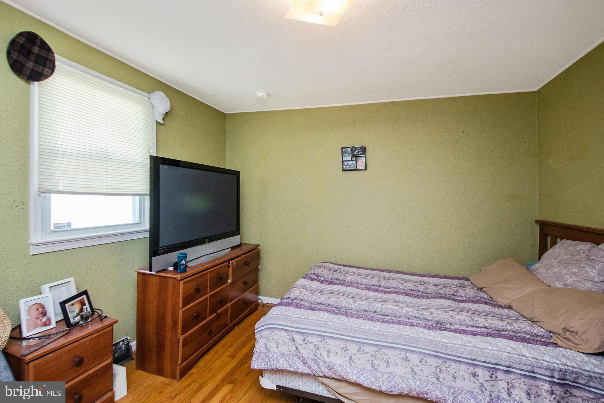 18902 Fuller Heights Road Triangle, VA 22172 - Photo 13 of 19 Bedroom