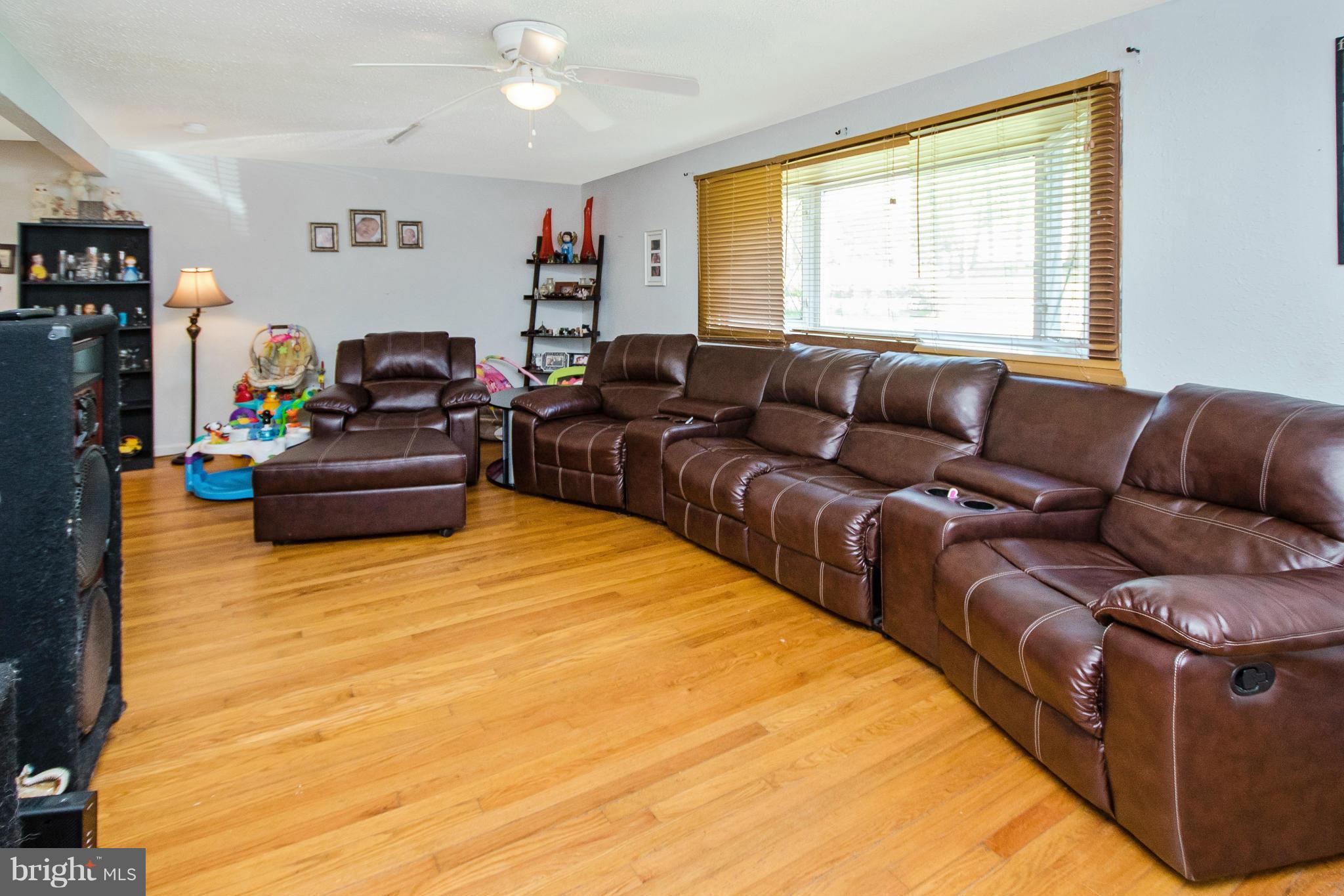18902 Fuller Heights Road Triangle, VA 22172 - Photo 4 of 19 Family Room