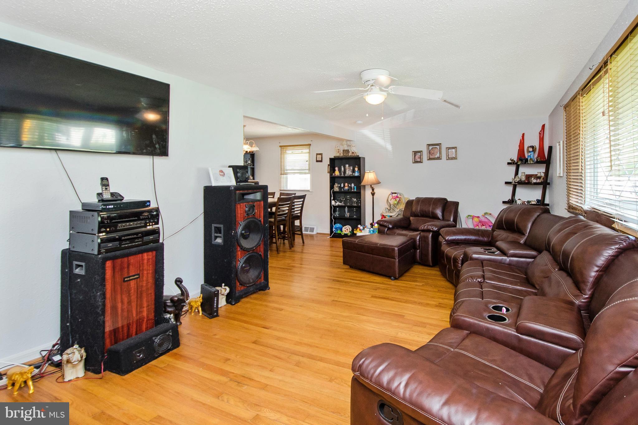 18902 Fuller Heights Road Triangle, VA 22172 - Photo 5 of 19 Family Room