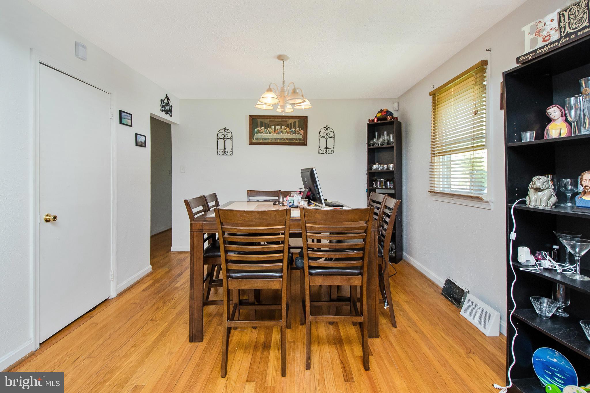 18902 Fuller Heights Road Triangle, VA 22172 - Photo 6 of 19 Dining Room