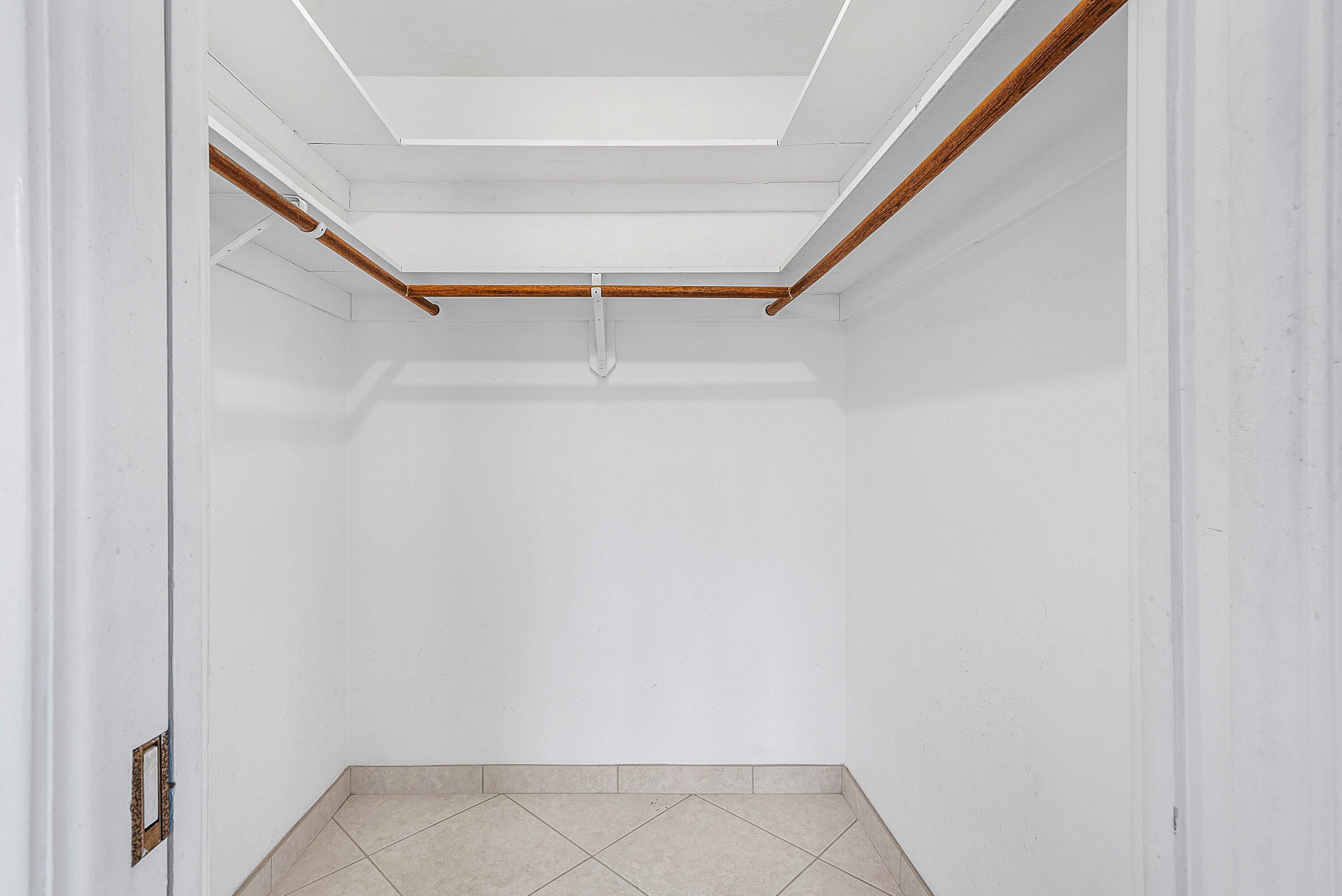 480 Northwest 11th Avenue Boca Raton, FL 33486 - Photo 21 of 43 a view of entryway