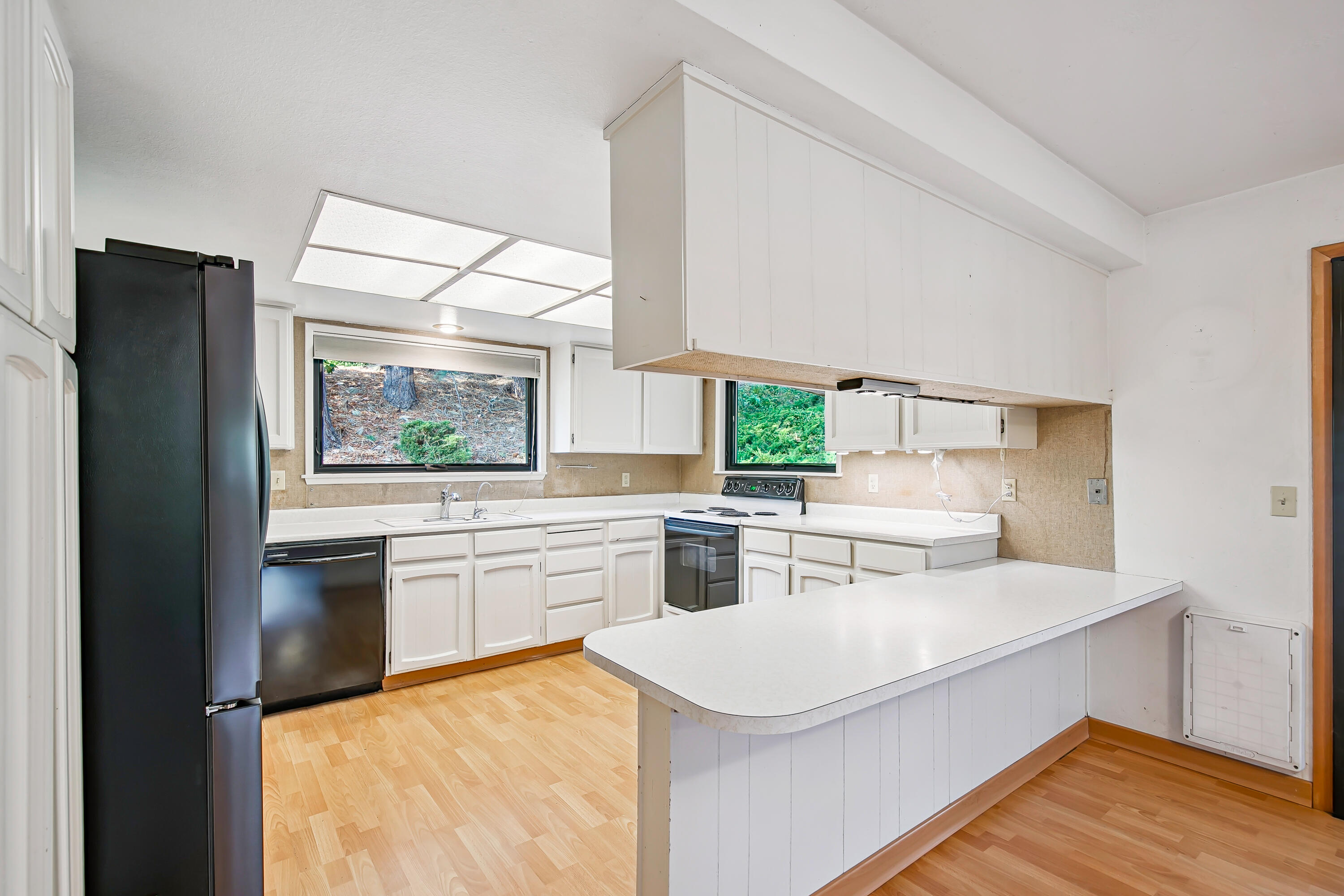 1015 Oneida Circle Ashland, OR 97520 - Photo 12 of 31 1015 Oneida Circle, Ashland, OR 97520