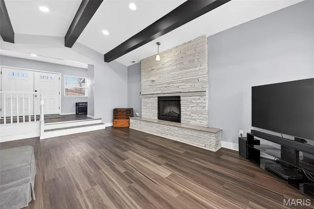 $325,000 | 6750 Foxshire Drive, Florissant, MO 63033