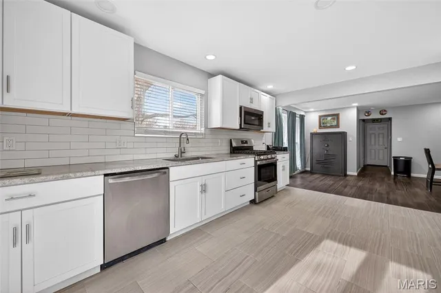 $325,000 | 6750 Foxshire Drive, Florissant, MO 63033