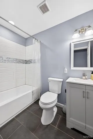 $325,000 | 6750 Foxshire Drive, Florissant, MO 63033