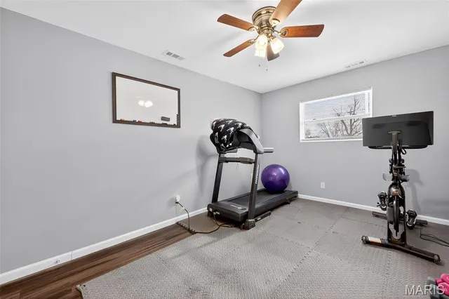 $325,000 | 6750 Foxshire Drive, Florissant, MO 63033