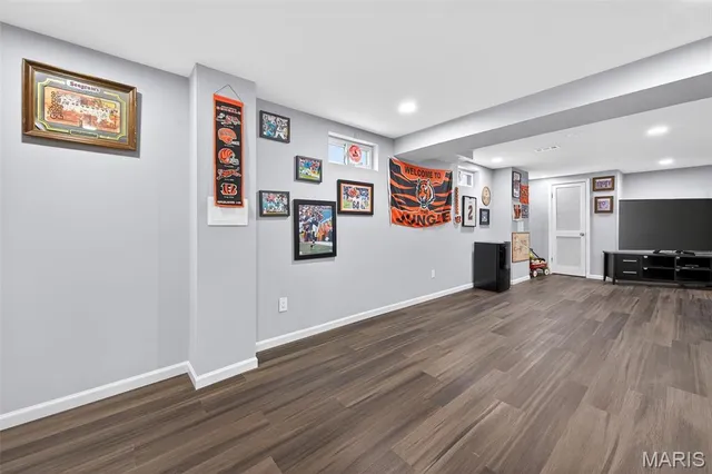 $325,000 | 6750 Foxshire Drive, Florissant, MO 63033