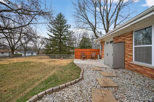 $325,000 | 6750 Foxshire Drive, Florissant, MO 63033