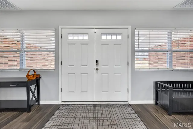 $325,000 | 6750 Foxshire Drive, Florissant, MO 63033