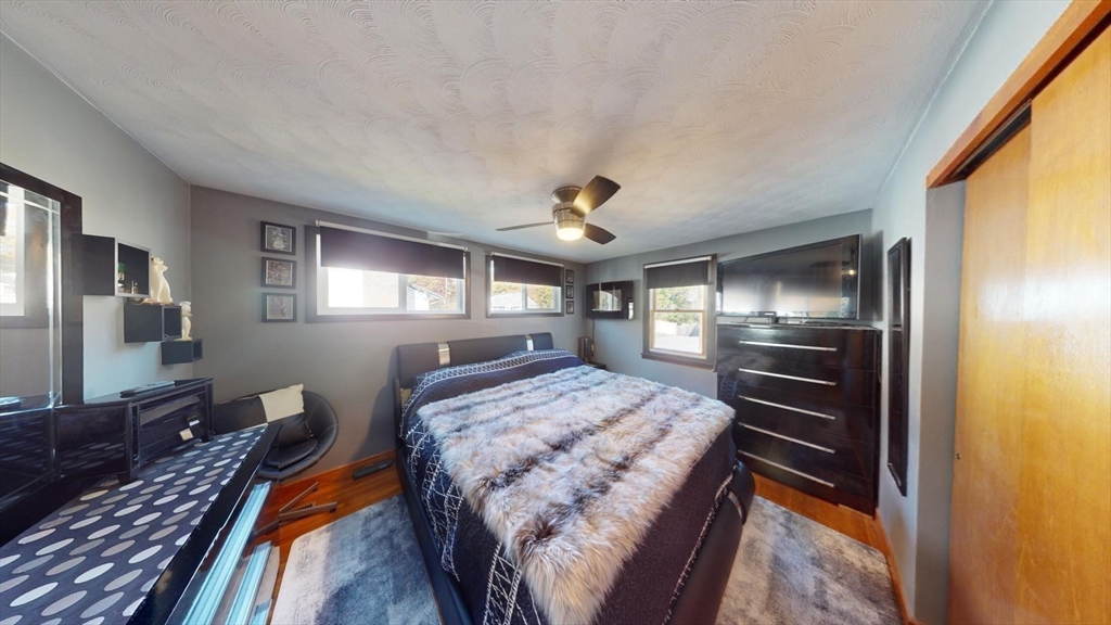 32 Hillcrest Road Burlington, MA 01803 - Photo 17 of 41 Gallery Image 17