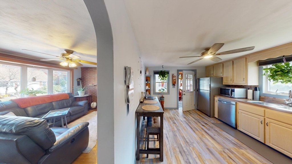 32 Hillcrest Road Burlington, MA 01803 - Photo 2 of 41 Gallery Image 2