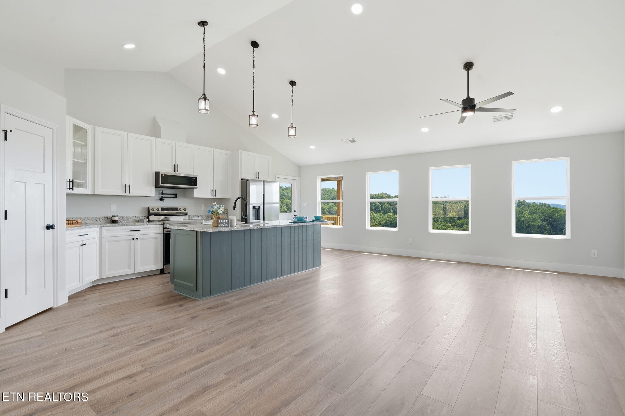 145 Middle Glen Road Maynardville, TN 37807 - Photo 5 of 36 Open Concept