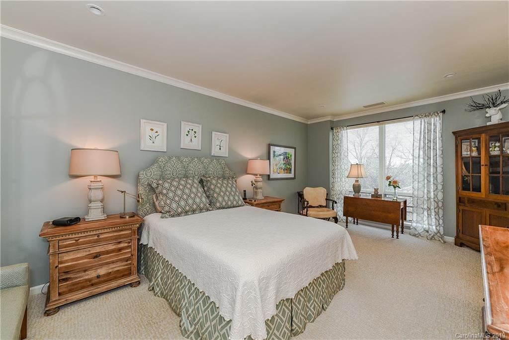 858 Cherokee Road Charlotte, NC 28207 - Photo 11 of 15 Gallery Image 11