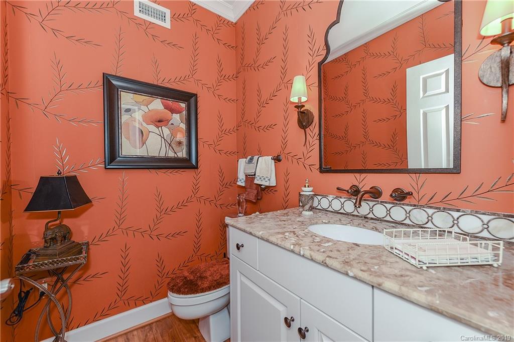 858 Cherokee Road Charlotte, NC 28207 - Photo 10 of 15 Gallery Image 10