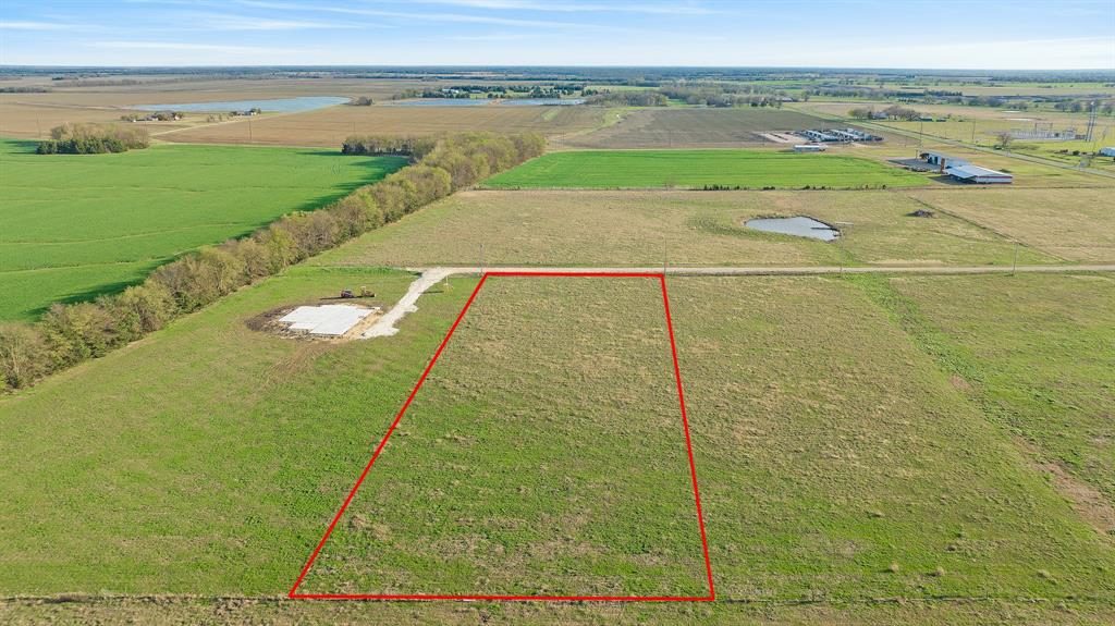 161 Private Road Blossom, TX 75416 - Photo 6 of 20 a view of a city