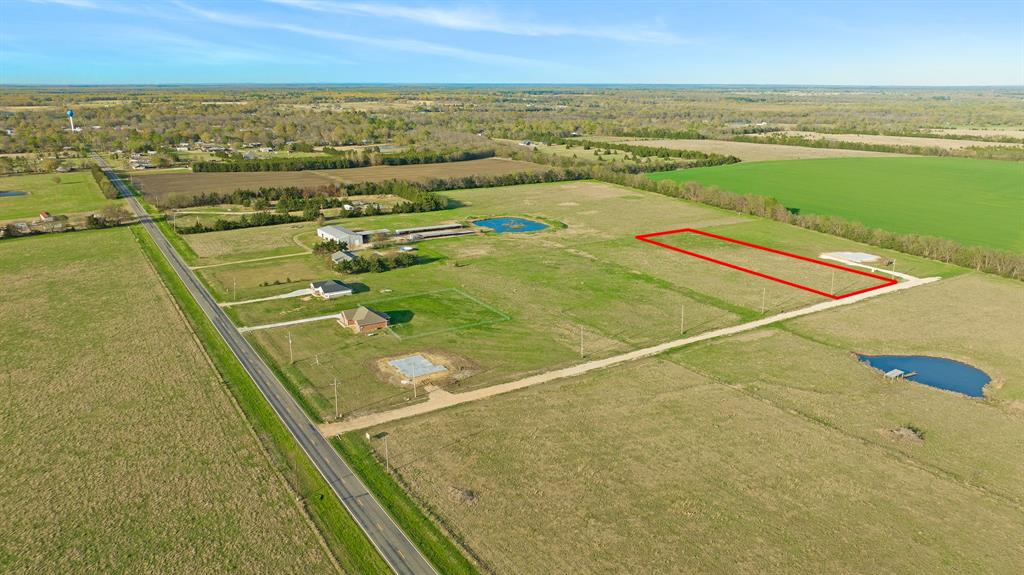 161 Private Road Blossom, TX 75416 - Photo 9 of 20 a view of a tennis court