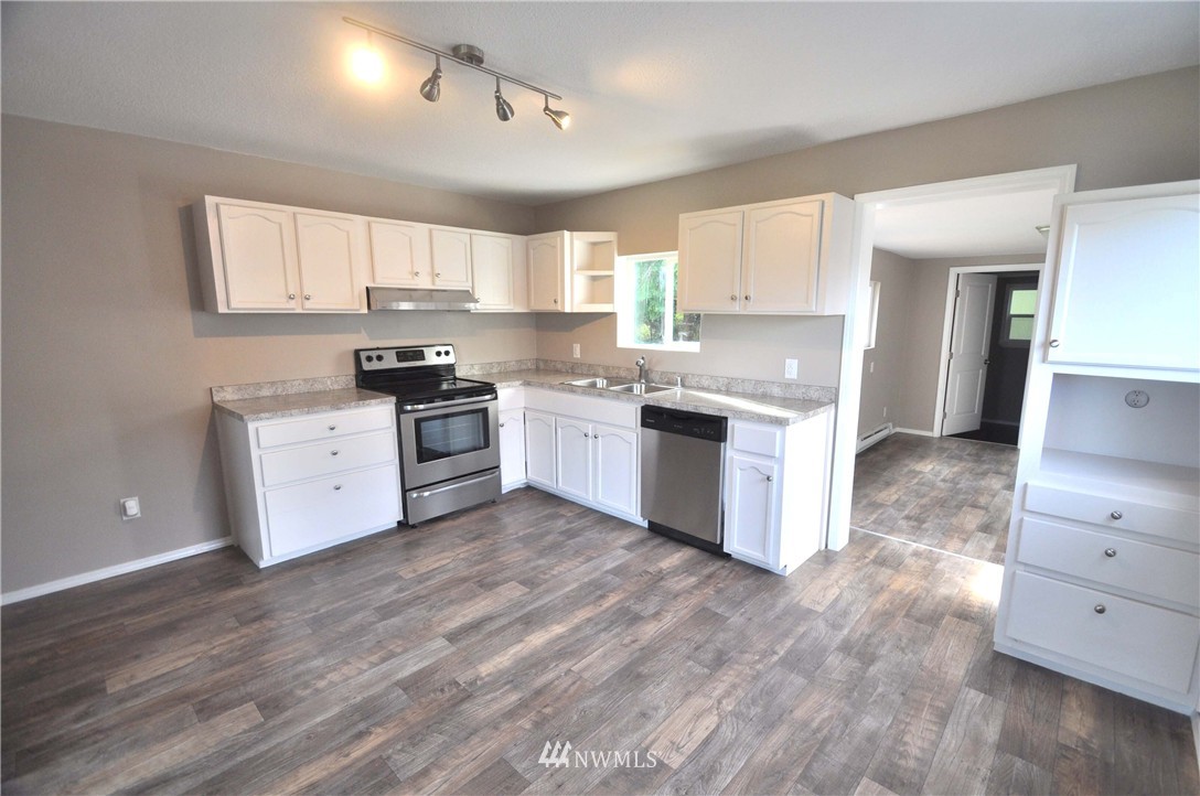 1109 Harding Road Aberdeen, WA 98520 - Photo 5 of 22 Gallery Image 5