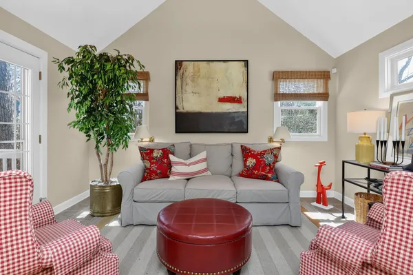 $634,900 | 210 Woodward Avenue, Geneva, IL 60134