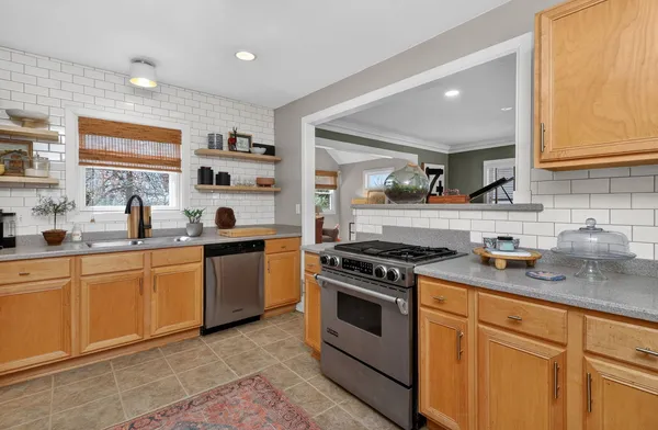 $634,900 | 210 Woodward Avenue, Geneva, IL 60134