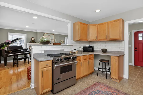 $634,900 | 210 Woodward Avenue, Geneva, IL 60134
