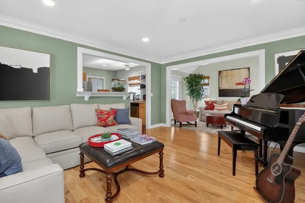 $634,900 | 210 Woodward Avenue, Geneva, IL 60134