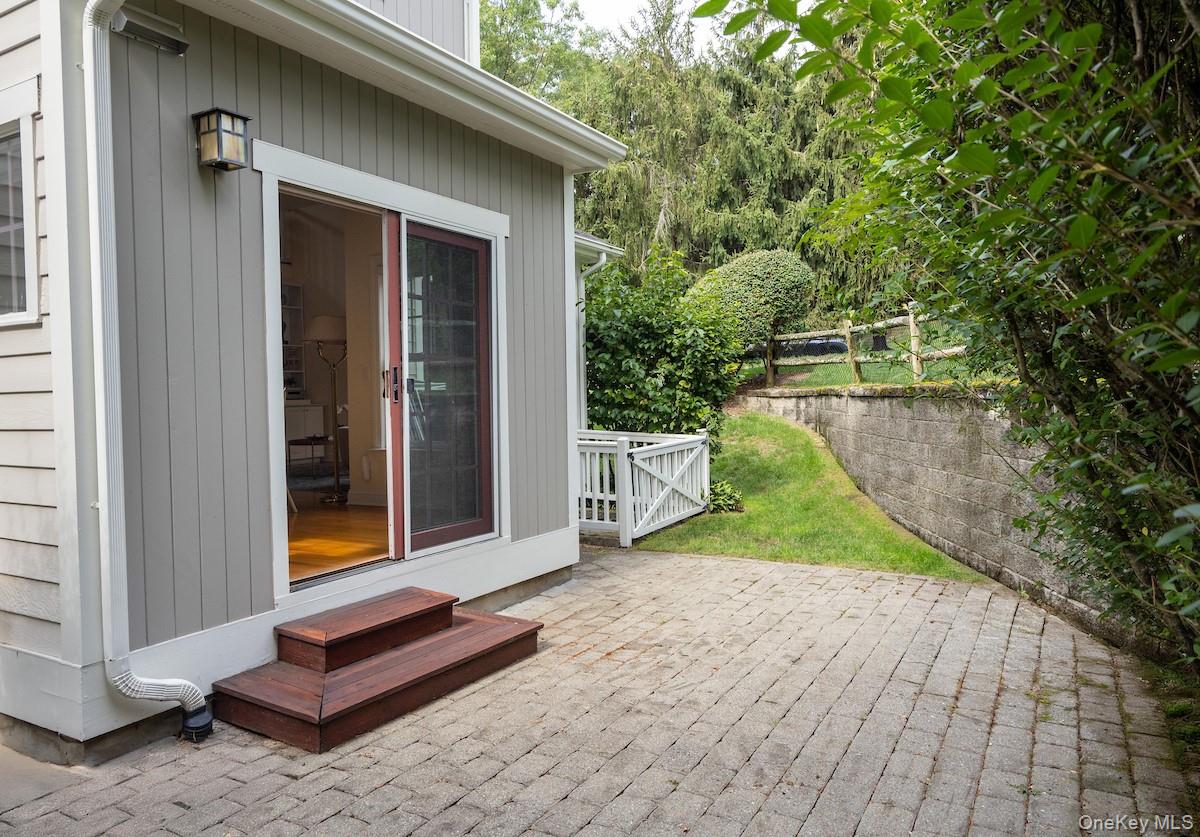 66 Landing Drive Dobbs Ferry, NY 10522 - Photo 14 of 44 a view of outdoor space and yard