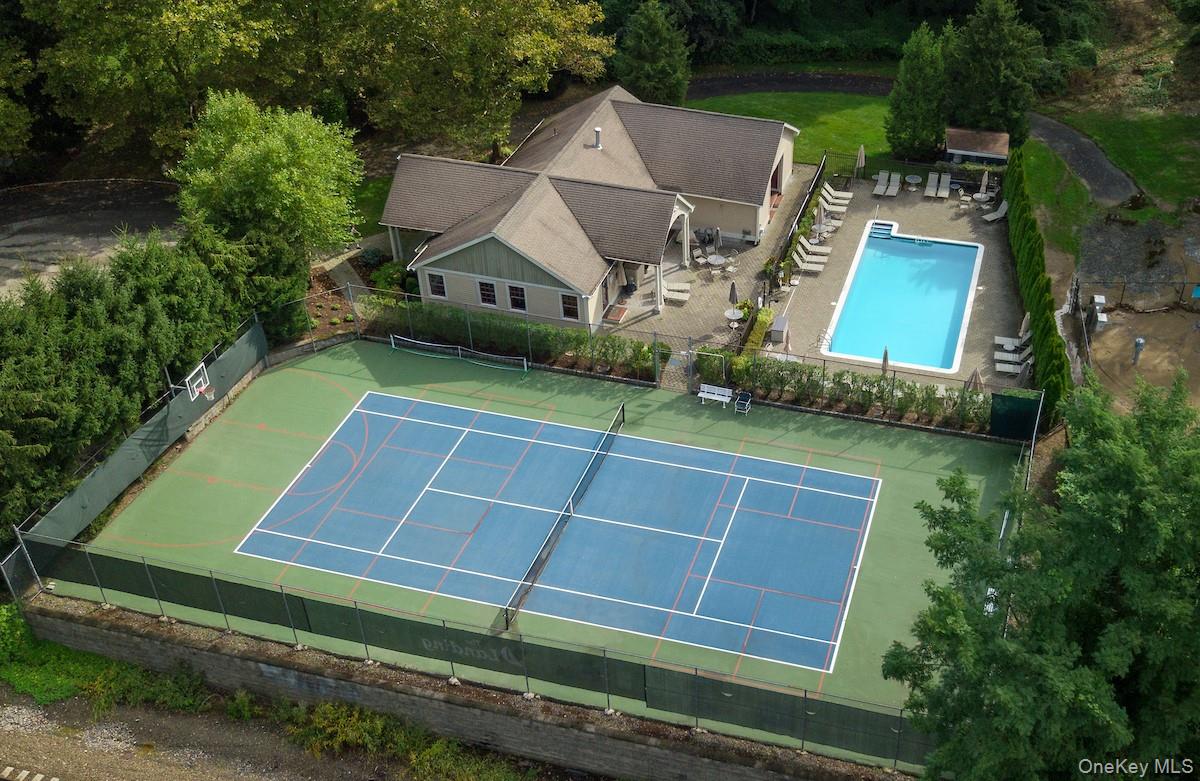 66 Landing Drive Dobbs Ferry, NY 10522 - Photo 36 of 44 an aerial view of a house