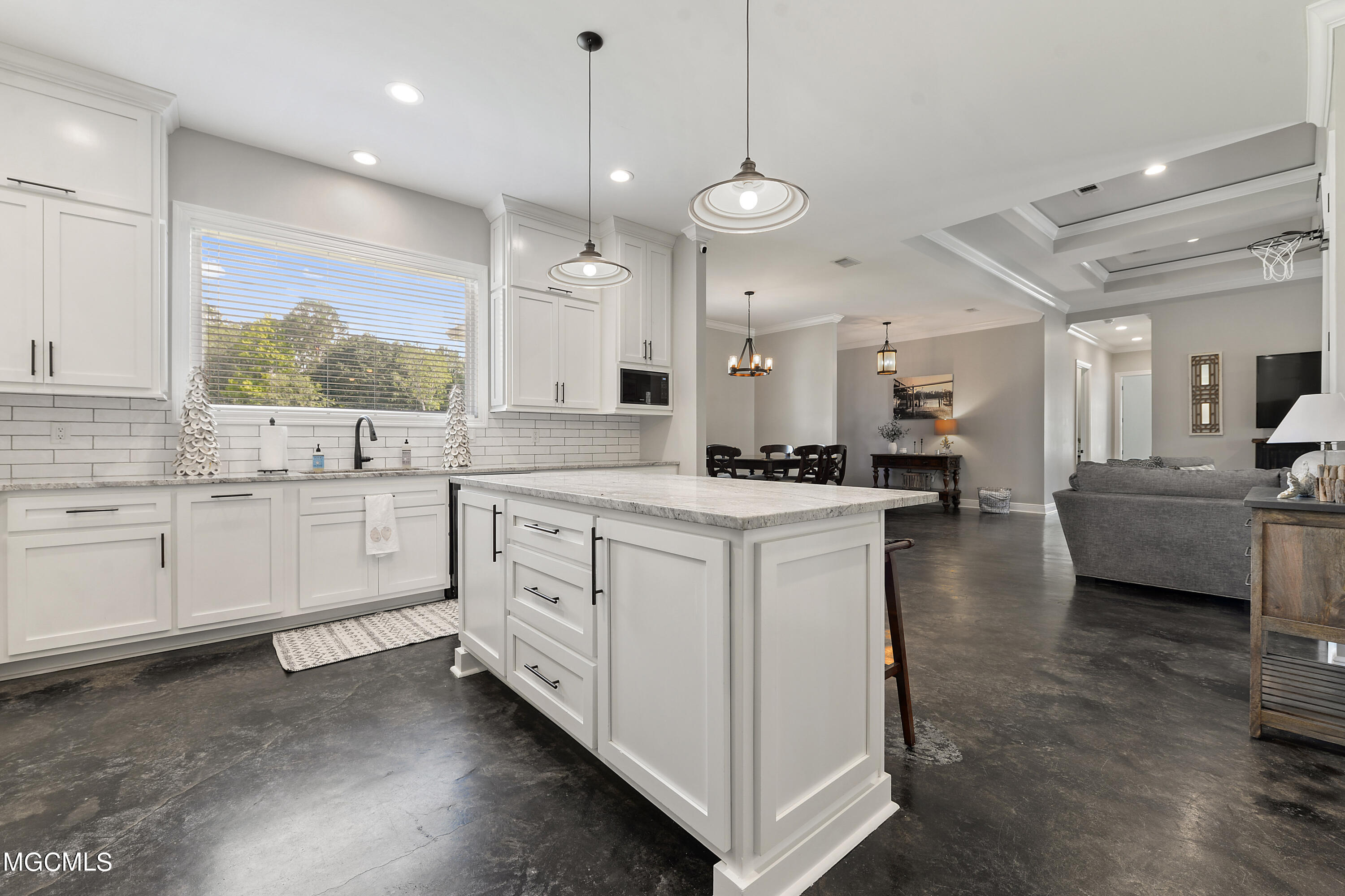 6301 Brown Road Ocean Springs, MS 39564 - Photo 11 of 34 012