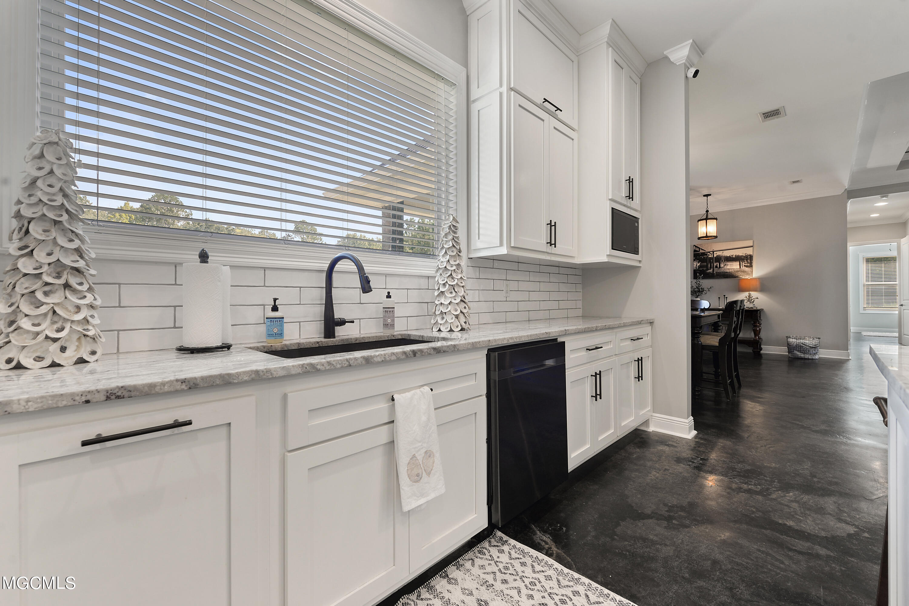 6301 Brown Road Ocean Springs, MS 39564 - Photo 12 of 34 013