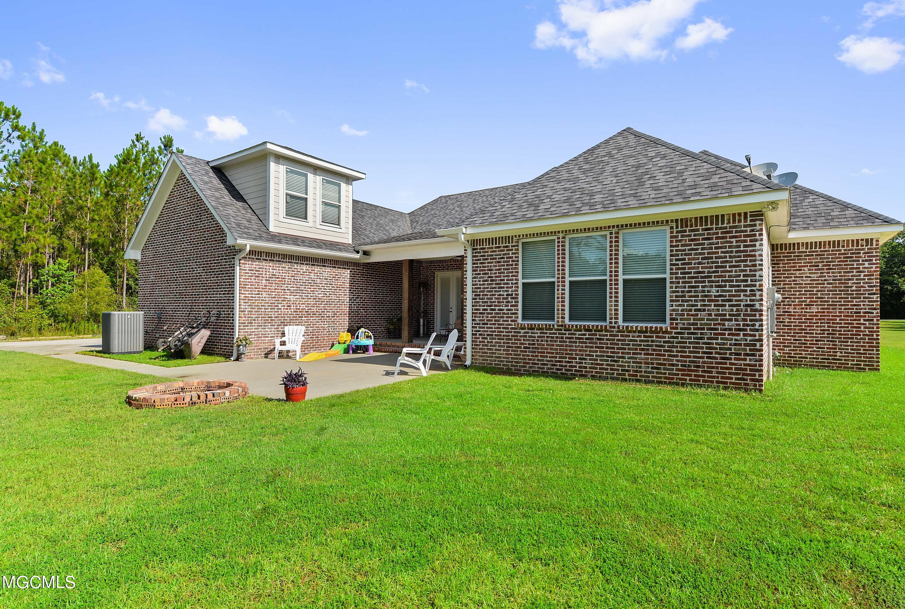6301 Brown Road Ocean Springs, MS 39564 - Photo 28 of 34 030