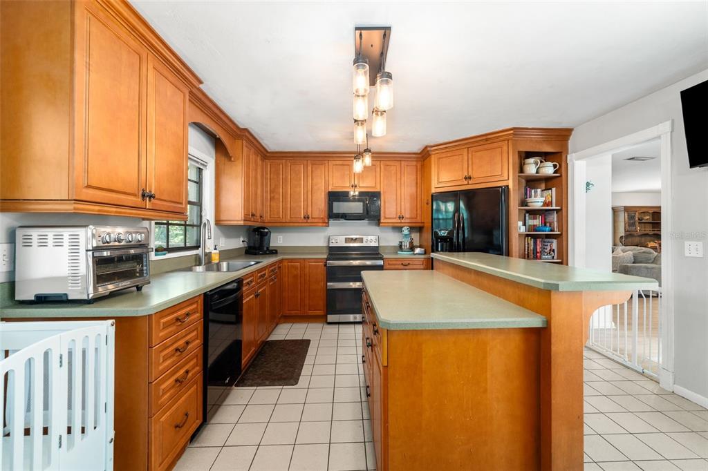 1317 Southwest 98 Street Gainesville, FL 32607 - Photo 14 of 37 Gallery Image 14
