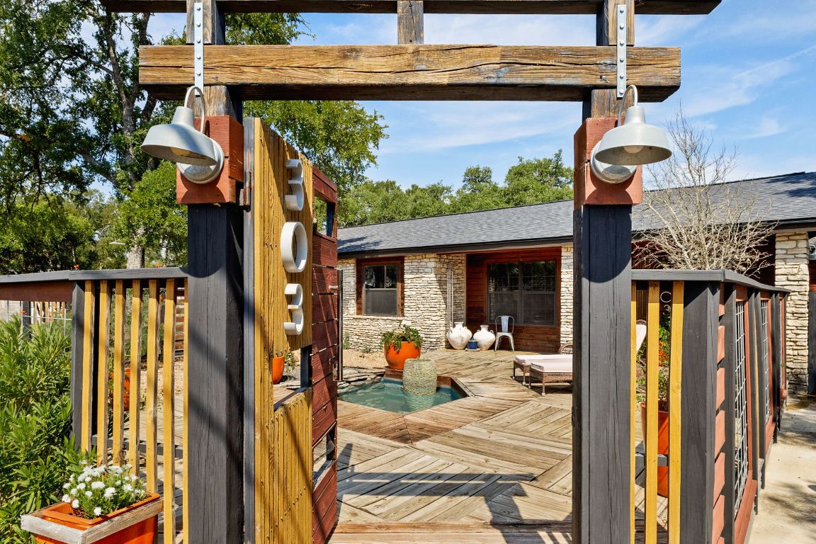 303 Lange Road Wimberley, TX 78676 - Photo 6 of 31