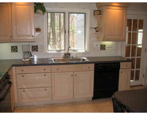 183 Lyman Road Milton, MA 02186 - Photo 4 of 9 Gallery Image 4
