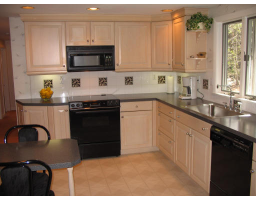 183 Lyman Road Milton, MA 02186 - Photo 5 of 9 Gallery Image 5