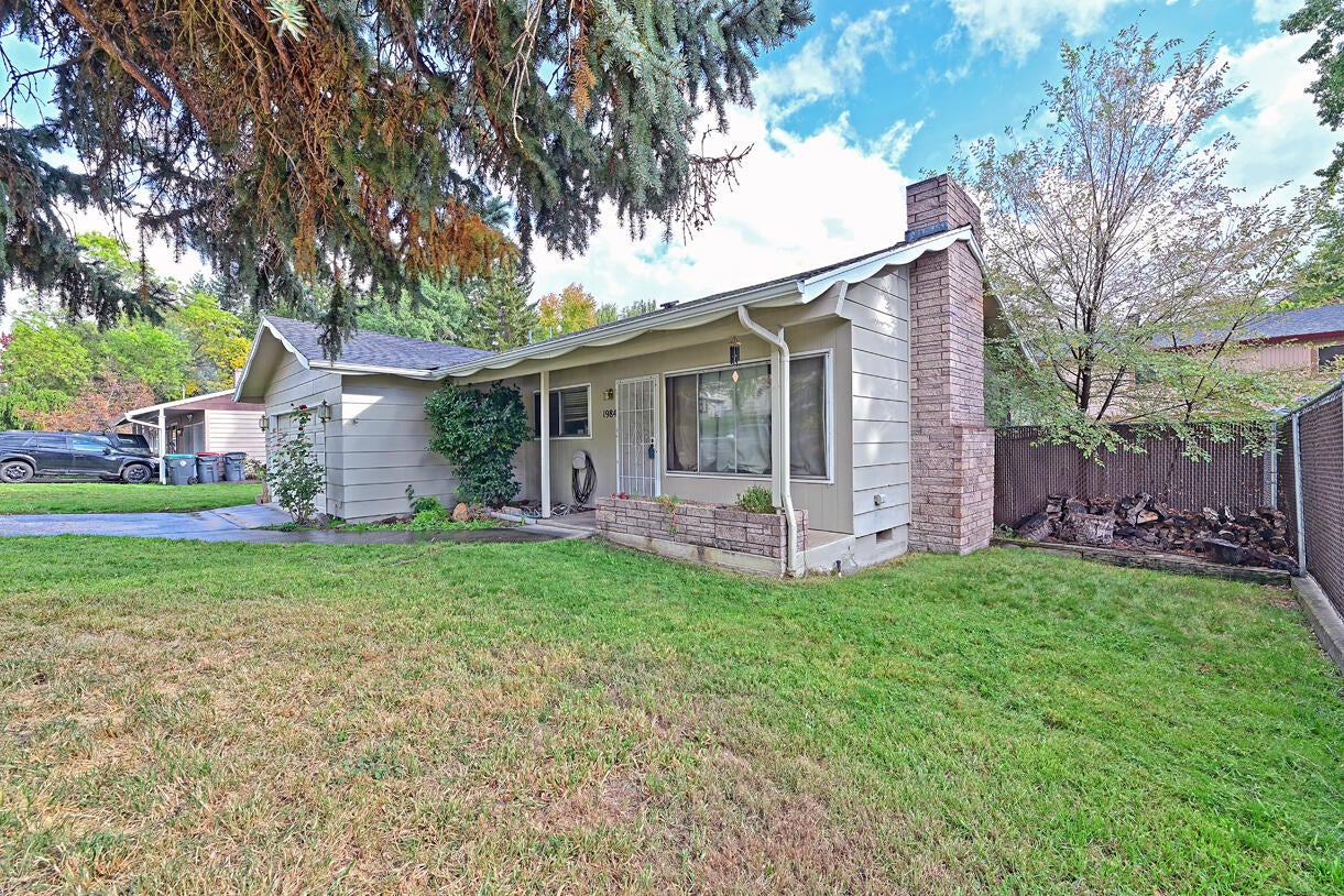 1984 Crestbrook Road Medford, OR 97504 - Photo 20 of 21 DSC_1533