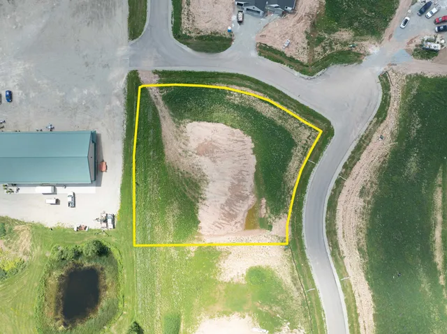 $123,000 | Oak Creek, Unit 16, Kaukauna, WI 54130