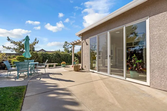 $715,000 | 3685 Wimbledon Drive, Redding, CA 96002